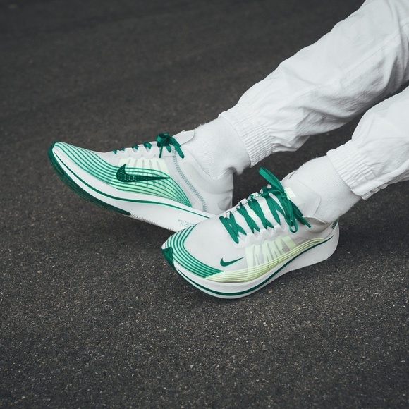 zoom fly sp lucid green